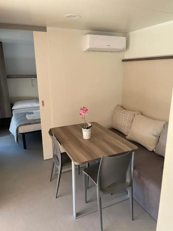 Mobilna Kucica Val Apartment Simuni 0*,  Croatia
